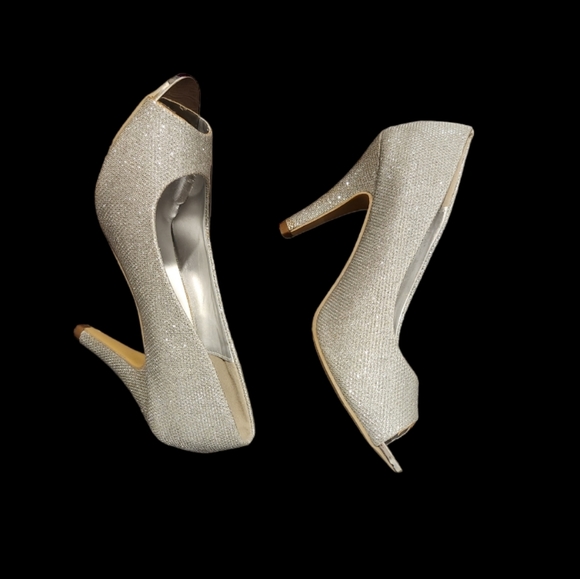 Michael & Bordeaux Paris Silver Open Toe Heels - Picture 3 of 6